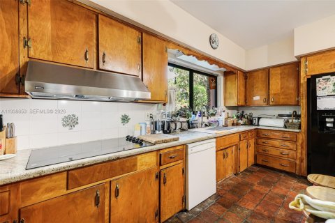 Купить виллу или дом в Майами, Флорида 5 спален, 258.36м2, № 1996331 - фото 11