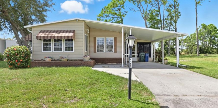 Apartamento en North Port, Florida 2 dormitorios, 106.93 m2 № 1912457