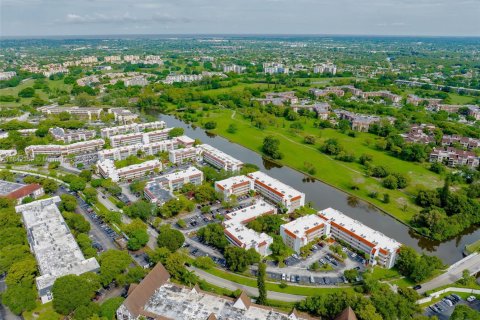 Снять в аренду кондоминиум в Лодерхилл, Флорида 2 спальни, 99.41м2, № 1834131 - фото 7