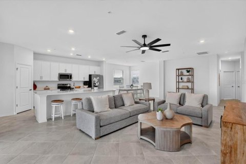 Condominio en alquiler en Lakewood Ranch, Florida, 3 dormitorios, 196.02 m2 № 2204119 - foto 5