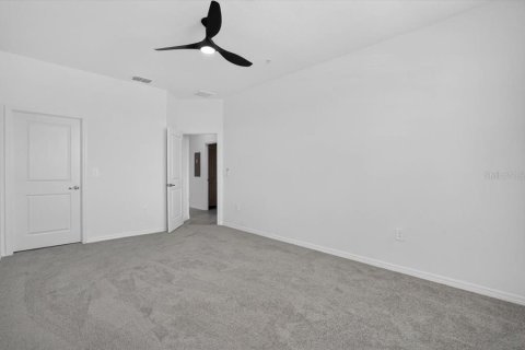 Condominio en alquiler en Lakewood Ranch, Florida, 3 dormitorios, 196.02 m2 № 2204119 - foto 17