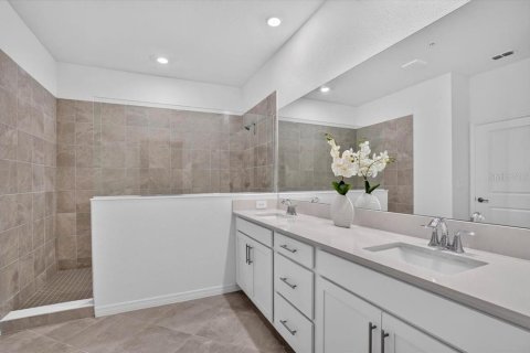 Condominio en alquiler en Lakewood Ranch, Florida, 3 dormitorios, 196.02 m2 № 2204119 - foto 13