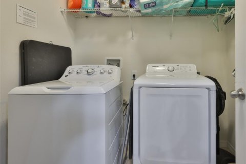 Купить таунхаус в Брэндон, Флорида 7 комнат, 172.8м2, № 2224577 - фото 16