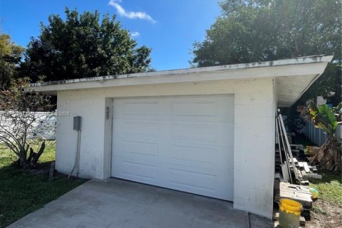 House in Hollywood, Florida 2 bedrooms, 85.93 sq.m. № 1863287 - photo 8