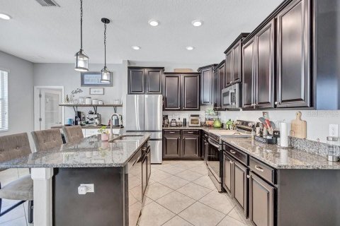 House in Riverview, Florida 5 bedrooms, 330.45 sq.m. № 2222700 - photo 3