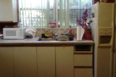 Commercial property in Miami, Florida 2 bedrooms, 140.93 sq.m. № 1952527 - photo 5