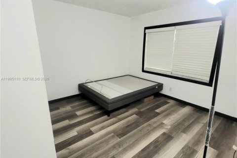 House in Boca Raton, Florida 5 bedrooms, 157.66 sq.m. № 2058939 - photo 19