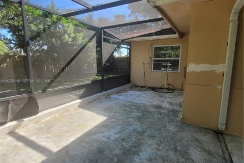 House in Boca Raton, Florida 5 bedrooms, 157.66 sq.m. № 2058939 - photo 26