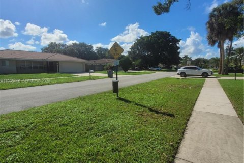 House in Boca Raton, Florida 5 bedrooms, 157.66 sq.m. № 2058939 - photo 28