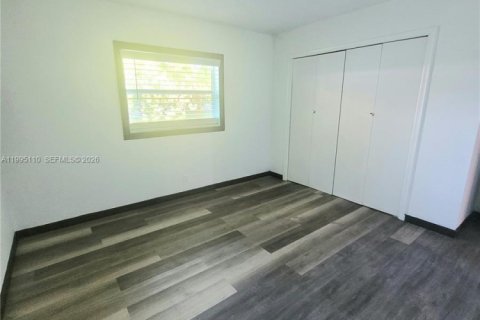 House in Boca Raton, Florida 5 bedrooms, 157.66 sq.m. № 2058939 - photo 18