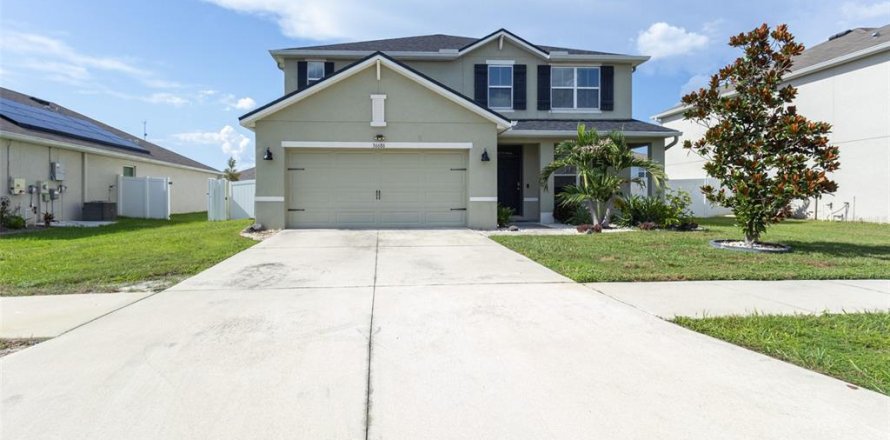 House in Zephyrhills, Florida 5 bedrooms, 260.78 sq.m. № 1851214