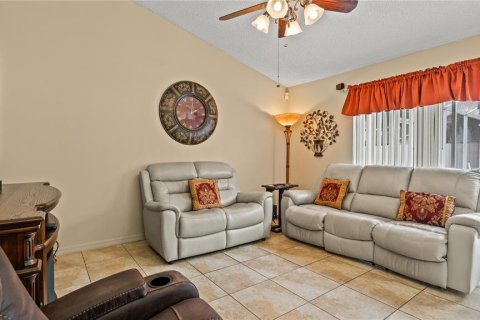 House in Orlando, Florida 4 bedrooms, 156.08 sq.m. № 1750534 - photo 26