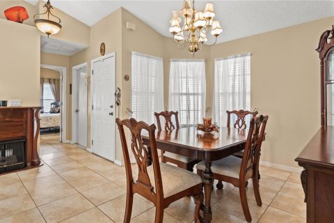 House in Orlando, Florida 4 bedrooms, 156.08 sq.m. № 1750534 - photo 16