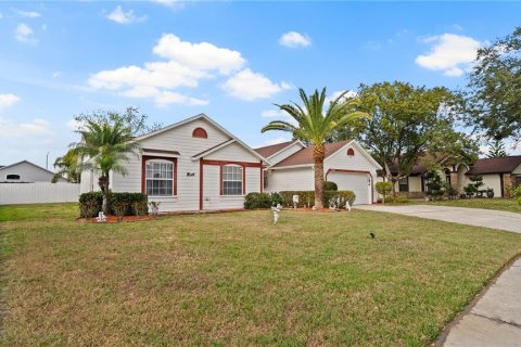 House in Orlando, Florida 4 bedrooms, 156.08 sq.m. № 1750534 - photo 2