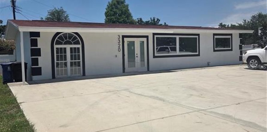 Propiedad comercial en Saint Petersburg, Florida № 1782268