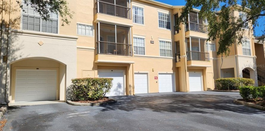 Condo in Tampa, Florida, 2 bedrooms № 1877119
