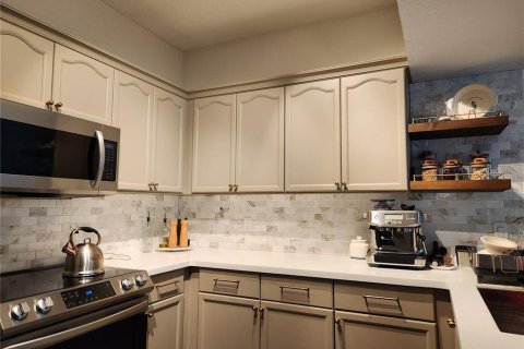 Condo in Tampa, Florida, 2 bedrooms  № 1877119 - photo 15
