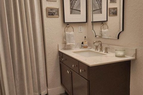 Condo in Tampa, Florida, 2 bedrooms  № 1877119 - photo 19