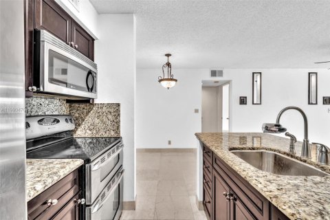 Condominio en Davie, Florida, 1 dormitorio  № 2057943