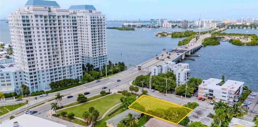 Immobilier commercial à Miami, Floride № 1848793