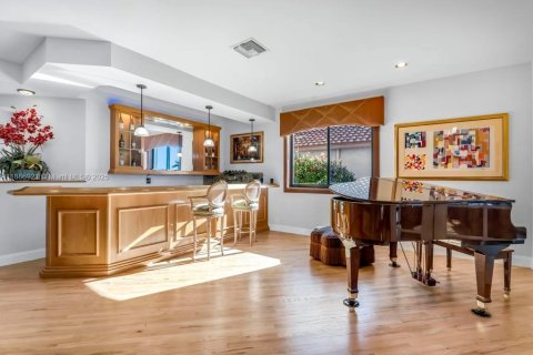 House in Pembroke Pines, Florida 6 bedrooms, 409.79 sq.m. № 1941460 - photo 25