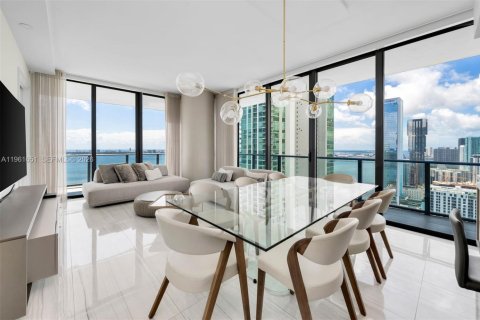 Condominio en Miami, Florida, 4 dormitorios  № 2024246
