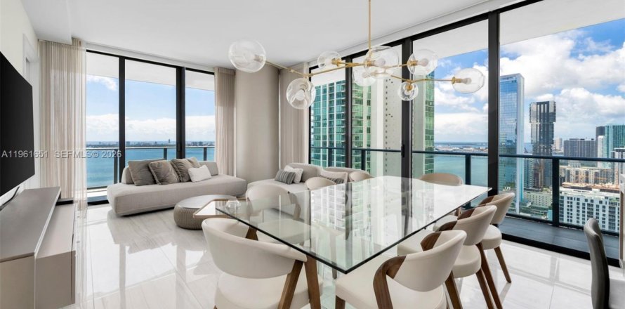 Condominio en Miami, Florida, 4 dormitorios № 2024246