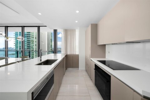 Condominio en venta en Miami, Florida, 4 dormitorios, 173.82 m2 № 2024246 - foto 5