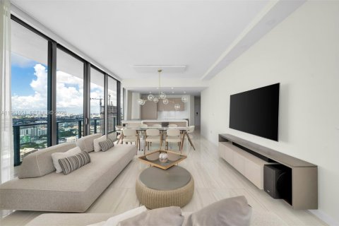 Condominio en venta en Miami, Florida, 4 dormitorios, 173.82 m2 № 2024246 - foto 2