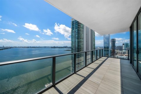 Condominio en venta en Miami, Florida, 4 dormitorios, 173.82 m2 № 2024246 - foto 14