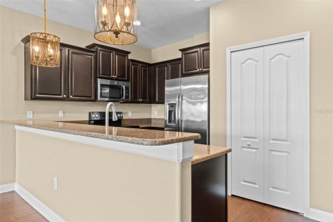 Condo in Davenport, Florida, 2 bedrooms  № 1898636 - photo 5