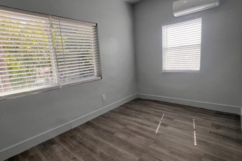 Immobilier commercial à vendre à Miami, Floride № 1749002 - photo 20