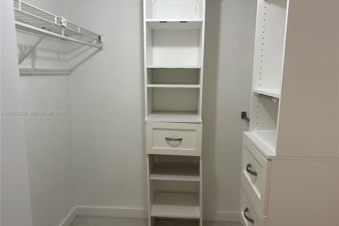 Apartment in Lauderhill, Florida 1 bedroom, 73.58 sq.m. № 2014227 - photo 29
