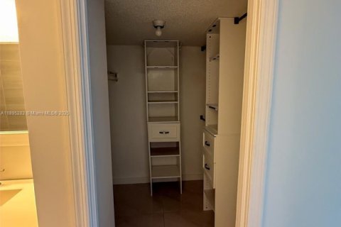 Apartment in Lauderhill, Florida 1 bedroom, 73.58 sq.m. № 2014227 - photo 20