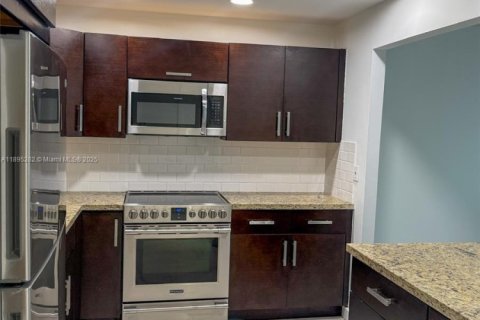 Apartment in Lauderhill, Florida 1 bedroom, 73.58 sq.m. № 2014227 - photo 13