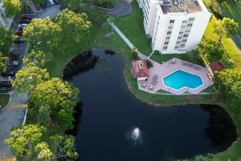 Apartment in Lauderhill, Florida 1 bedroom, 73.58 sq.m. № 2014227 - photo 25