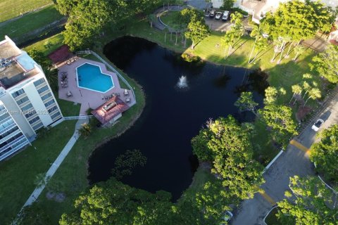 Apartment in Lauderhill, Florida 1 bedroom, 73.58 sq.m. № 2014227 - photo 26