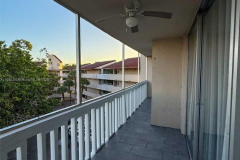 Apartment in Lauderhill, Florida 1 bedroom, 73.58 sq.m. № 2014227 - photo 23