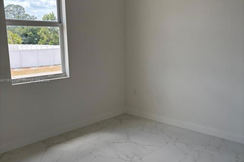 Villa ou maison à vendre à Lehigh Acres, Floride: 3 chambres, 126.07 m2 № 1973622 - photo 17