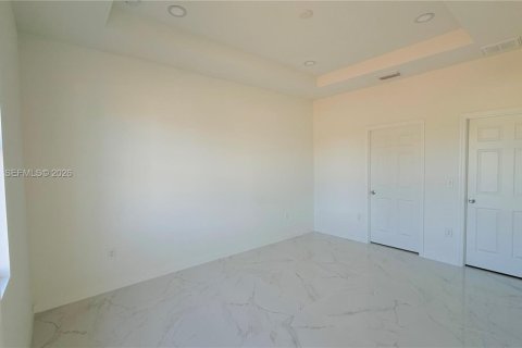 Villa ou maison à vendre à Lehigh Acres, Floride: 3 chambres, 126.07 m2 № 1973622 - photo 27