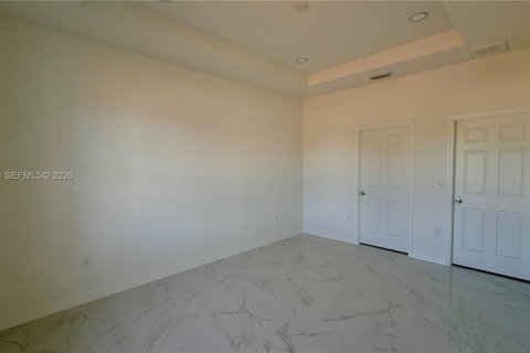 Villa ou maison à vendre à Lehigh Acres, Floride: 3 chambres, 126.07 m2 № 1973622 - photo 26