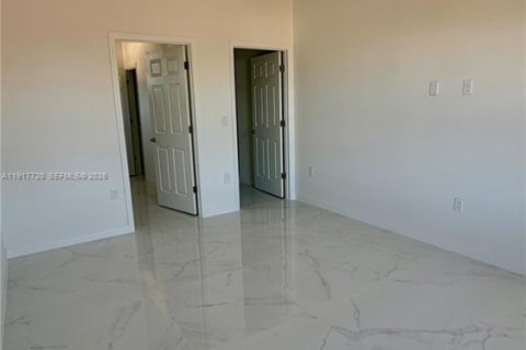 Villa ou maison à vendre à Lehigh Acres, Floride: 3 chambres, 126.07 m2 № 1973622 - photo 30