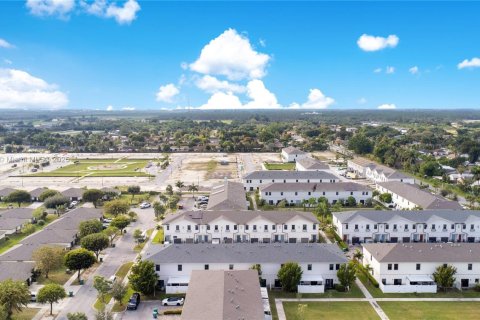 House in Florida City, Florida 3 bedrooms, 131.74 sq.m. № 1763773 - photo 22