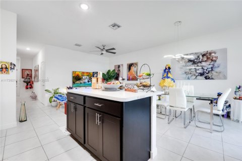 House in Florida City, Florida 3 bedrooms, 131.74 sq.m. № 1763773 - photo 8
