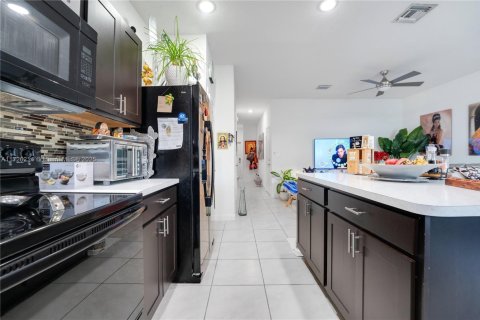 House in Florida City, Florida 3 bedrooms, 131.74 sq.m. № 1763773 - photo 7