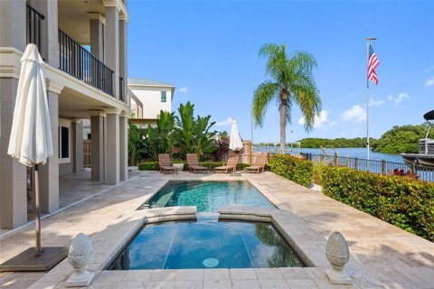 Villa ou maison à vendre à Belleair Beach, Floride: 5 chambres, 302.12 m2 № 2416287 - photo 8