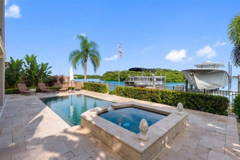 Villa ou maison à vendre à Belleair Beach, Floride: 5 chambres, 302.12 m2 № 2416287 - photo 9