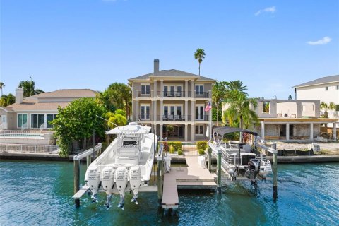 Villa ou maison à Belleair Beach, Floride 5 chambres, 302.12 m2 № 2416287