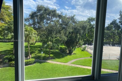 Condominio en alquiler en Hollywood, Florida, 2 dormitorios, 105.17 m2 № 1920548 - foto 25