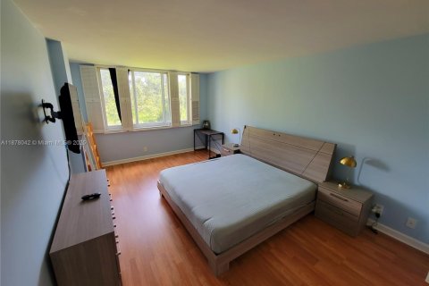 Condominio en alquiler en Hollywood, Florida, 2 dormitorios, 105.17 m2 № 1920548 - foto 24